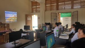 ဆရာ၊ဆရာမများအား ကွန်ပျူတာလေ့ကျင့်သင်ကြားပေးခြင်း